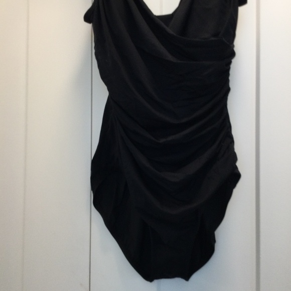 NWOT Lovely Jantzen  Sexy, Black,  One Piece Bathing Suit - Picture 1 of 9